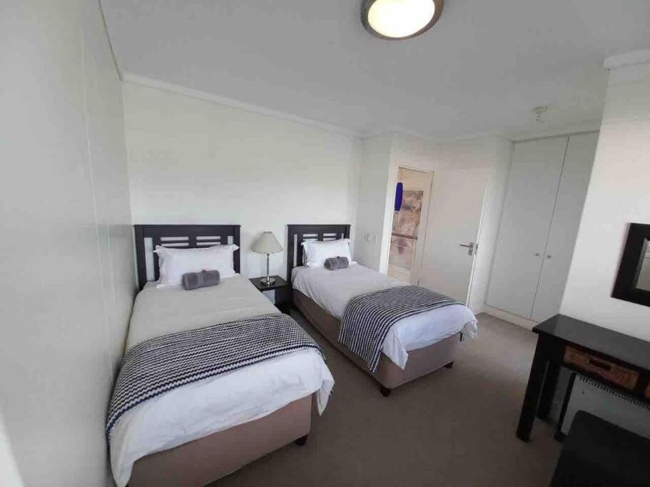 Waterfront - 1 South Quay Lovely Two Bed On Water Knysna Esterno foto